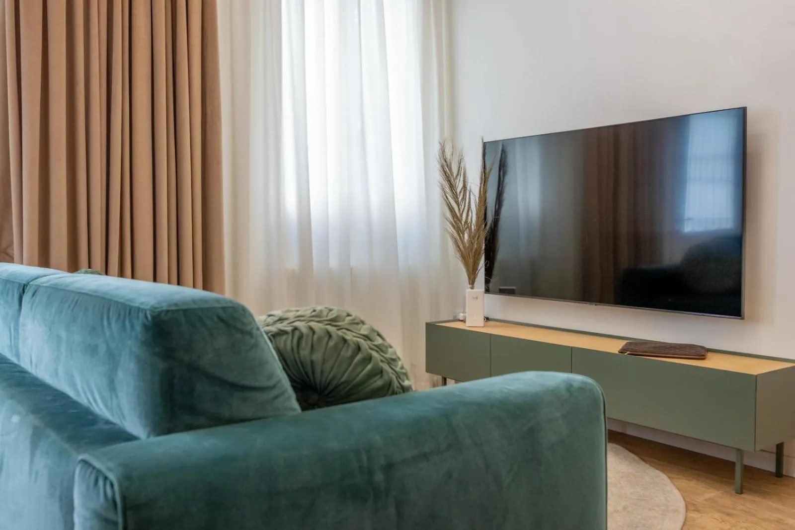 Murano Place - Mistro - 2 Bedrooms 0*,